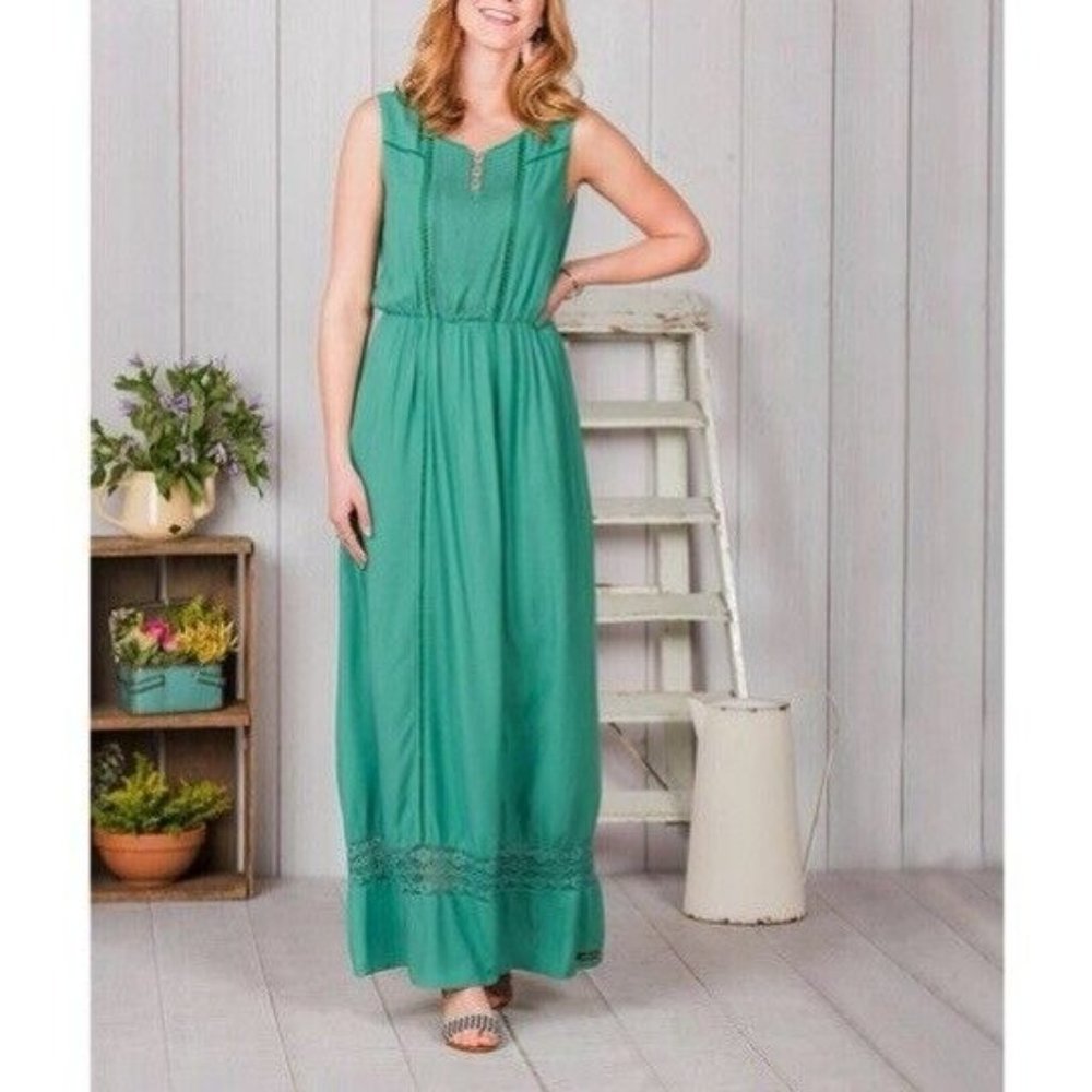 Matilda Jane Women’s Green Medium Down In The Valley Sleeveless Lace Maxi Dress